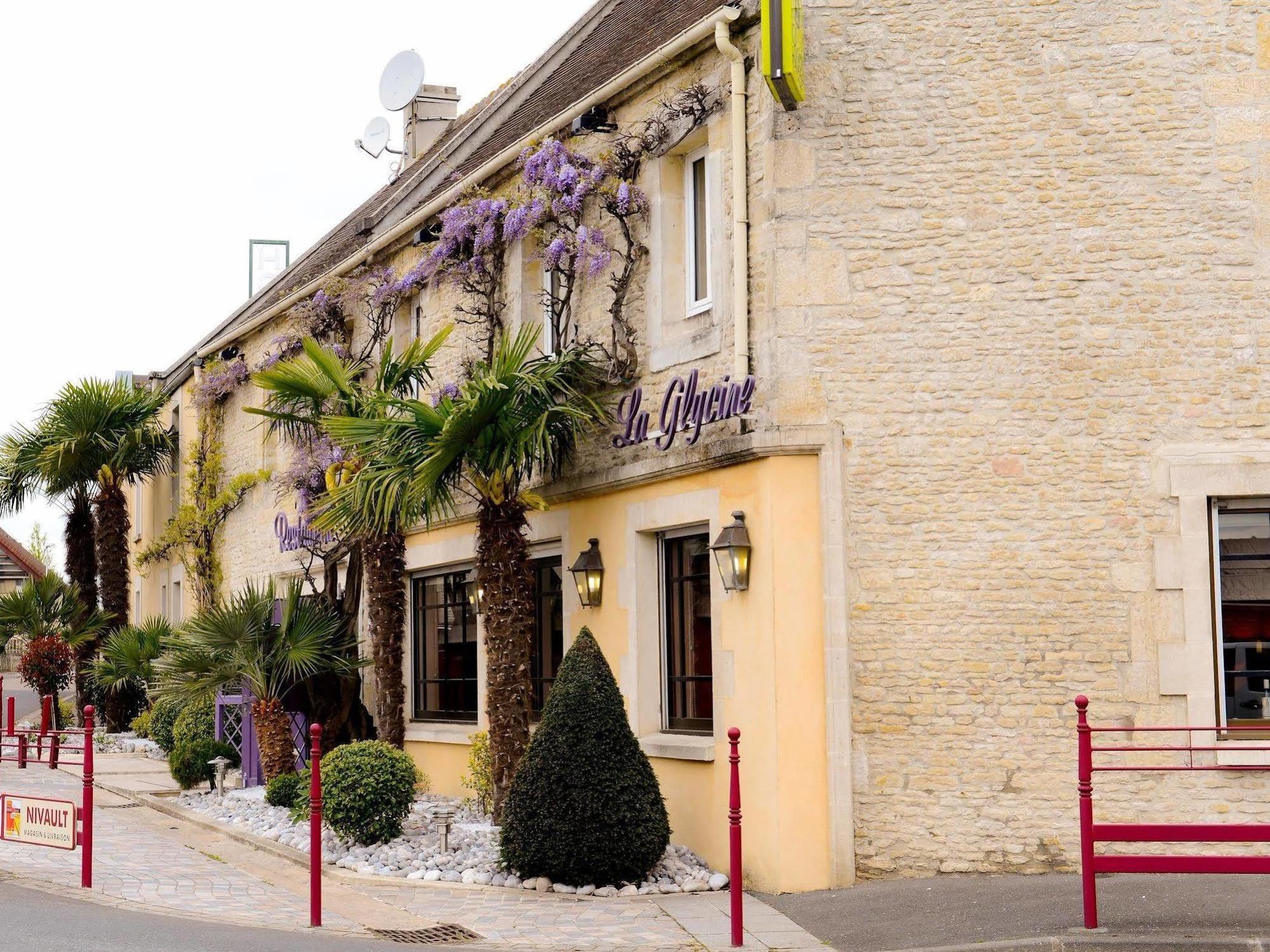 Hotel La Glycine Benouville  Bagian luar foto